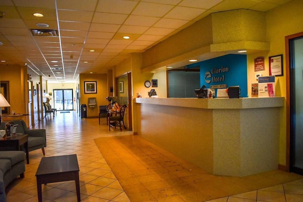 Americinn & Suites By Wyndham Baraboo Event Center Eksteriør bilde
