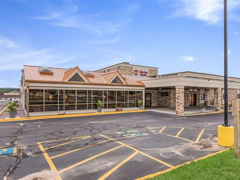 Americinn & Suites By Wyndham Baraboo Event Center Eksteriør bilde
