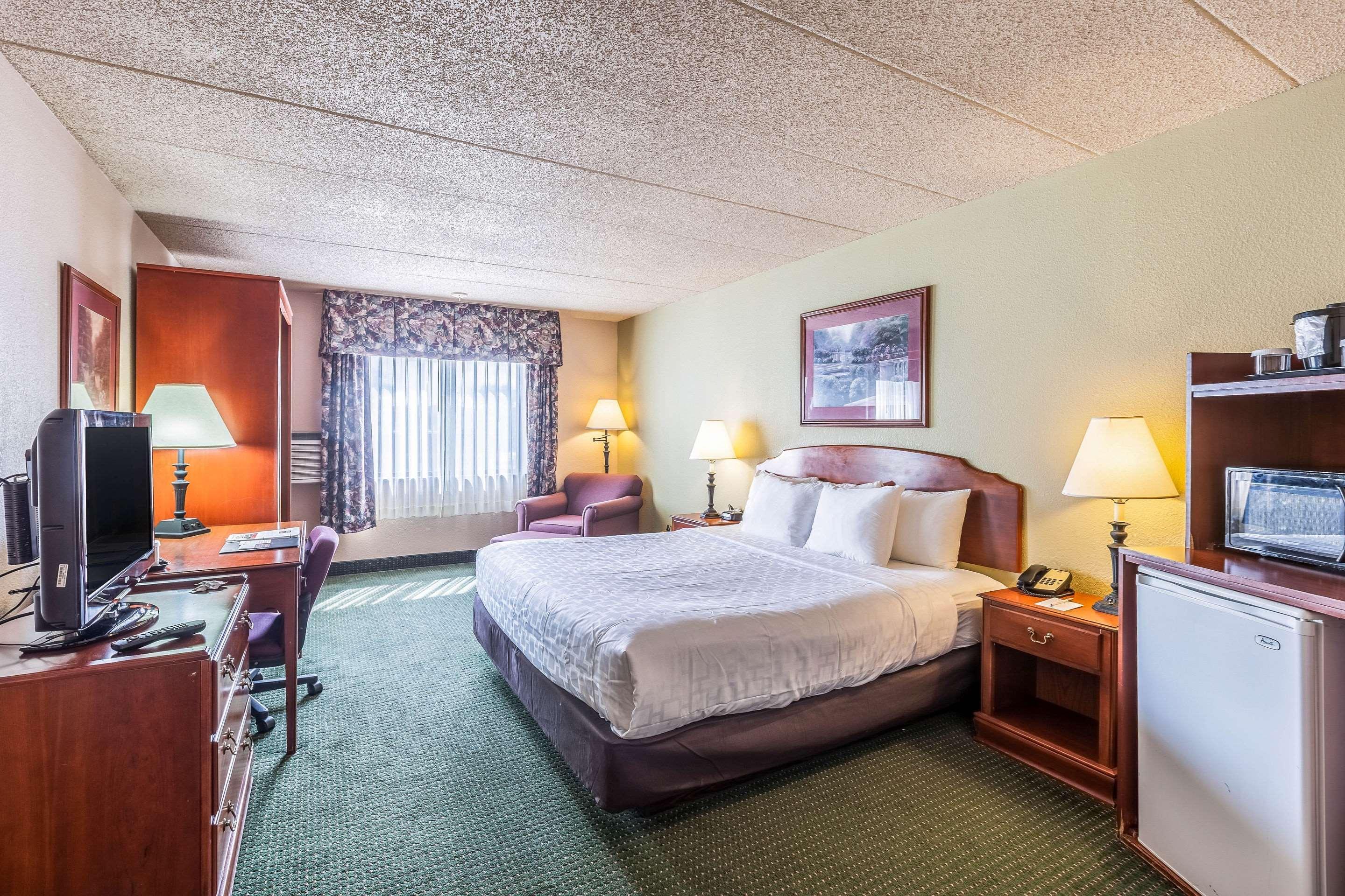 Americinn & Suites By Wyndham Baraboo Event Center Eksteriør bilde