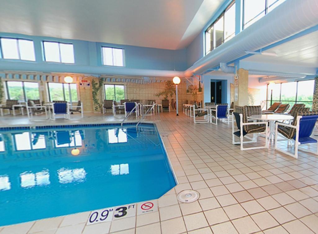 Americinn & Suites By Wyndham Baraboo Event Center Eksteriør bilde