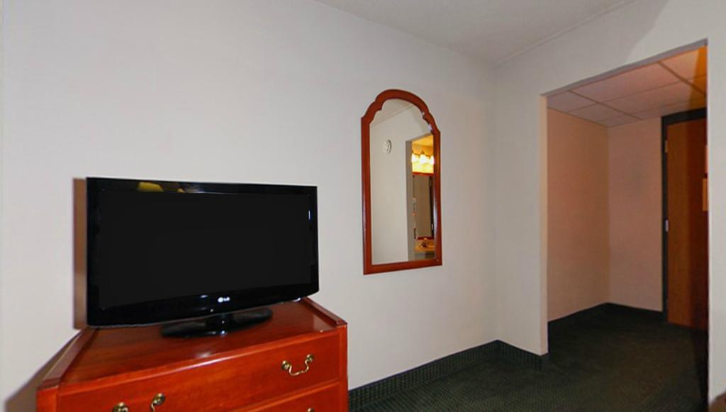 Americinn & Suites By Wyndham Baraboo Event Center Eksteriør bilde
