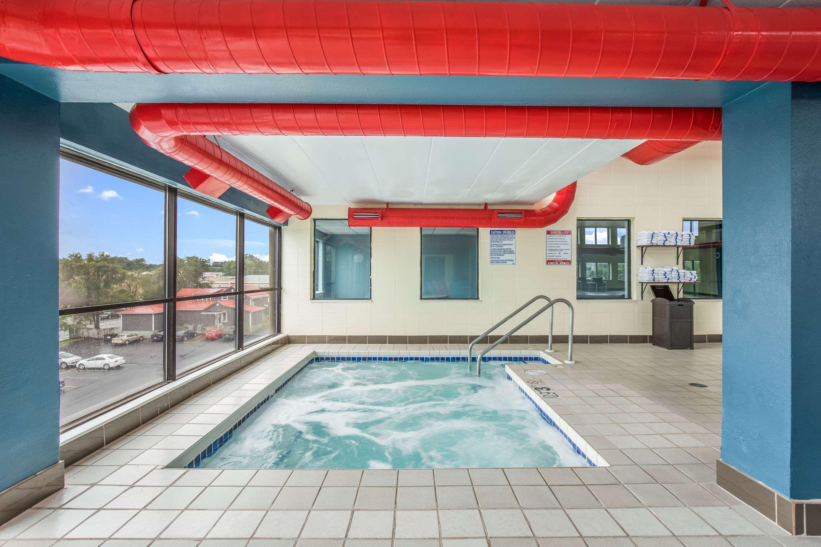 Americinn & Suites By Wyndham Baraboo Event Center Eksteriør bilde