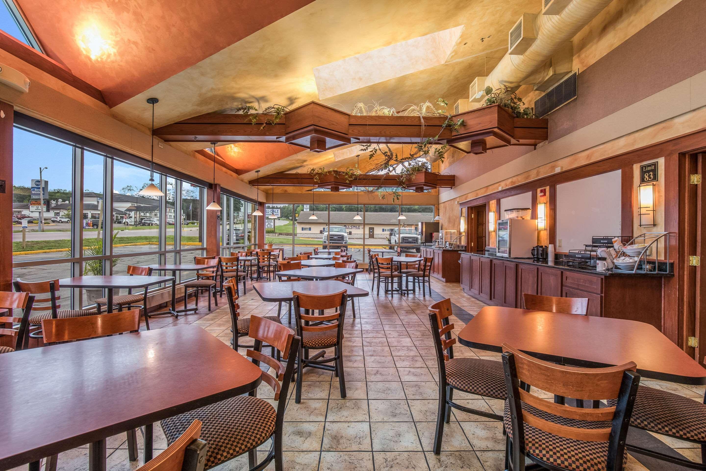 Americinn & Suites By Wyndham Baraboo Event Center Eksteriør bilde
