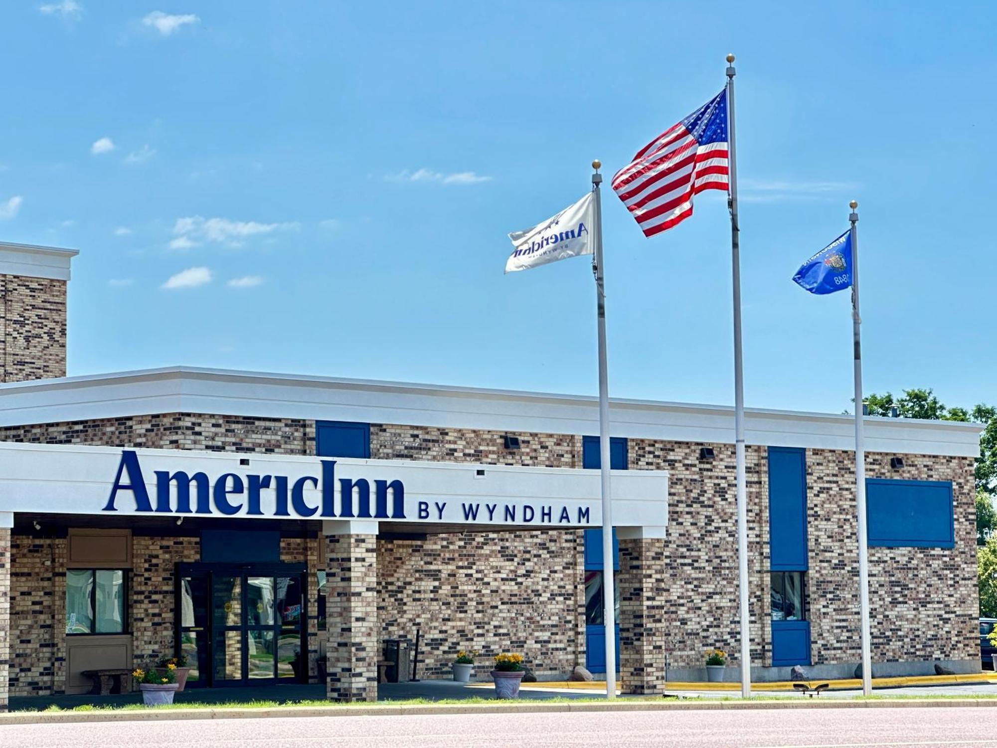 Americinn & Suites By Wyndham Baraboo Event Center Eksteriør bilde
