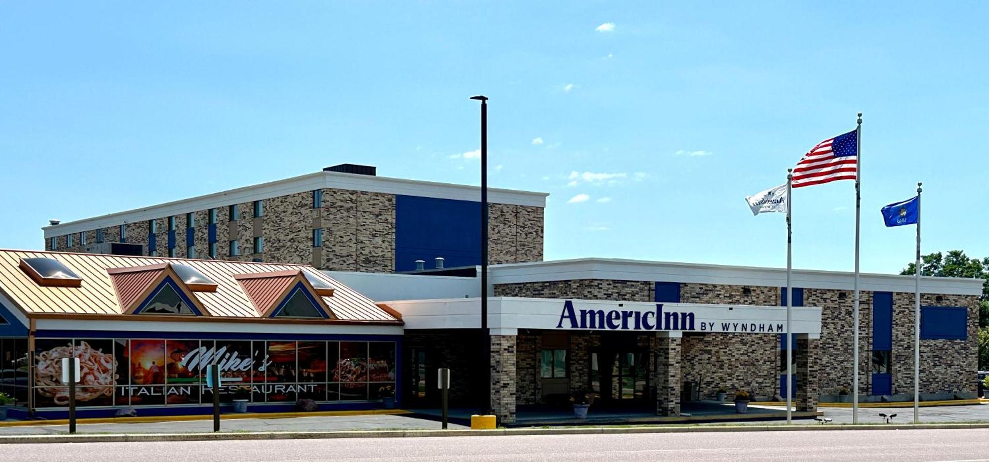 Americinn & Suites By Wyndham Baraboo Event Center Eksteriør bilde