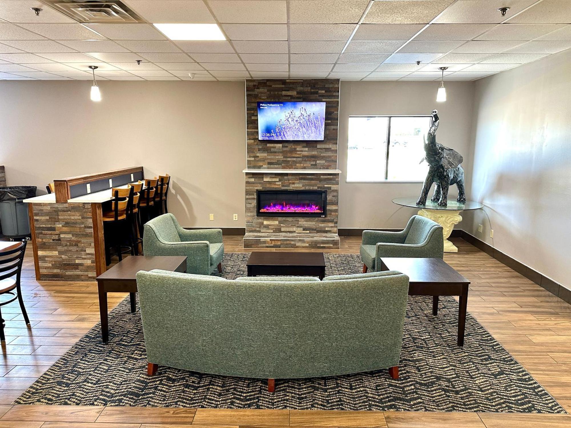 Americinn & Suites By Wyndham Baraboo Event Center Eksteriør bilde
