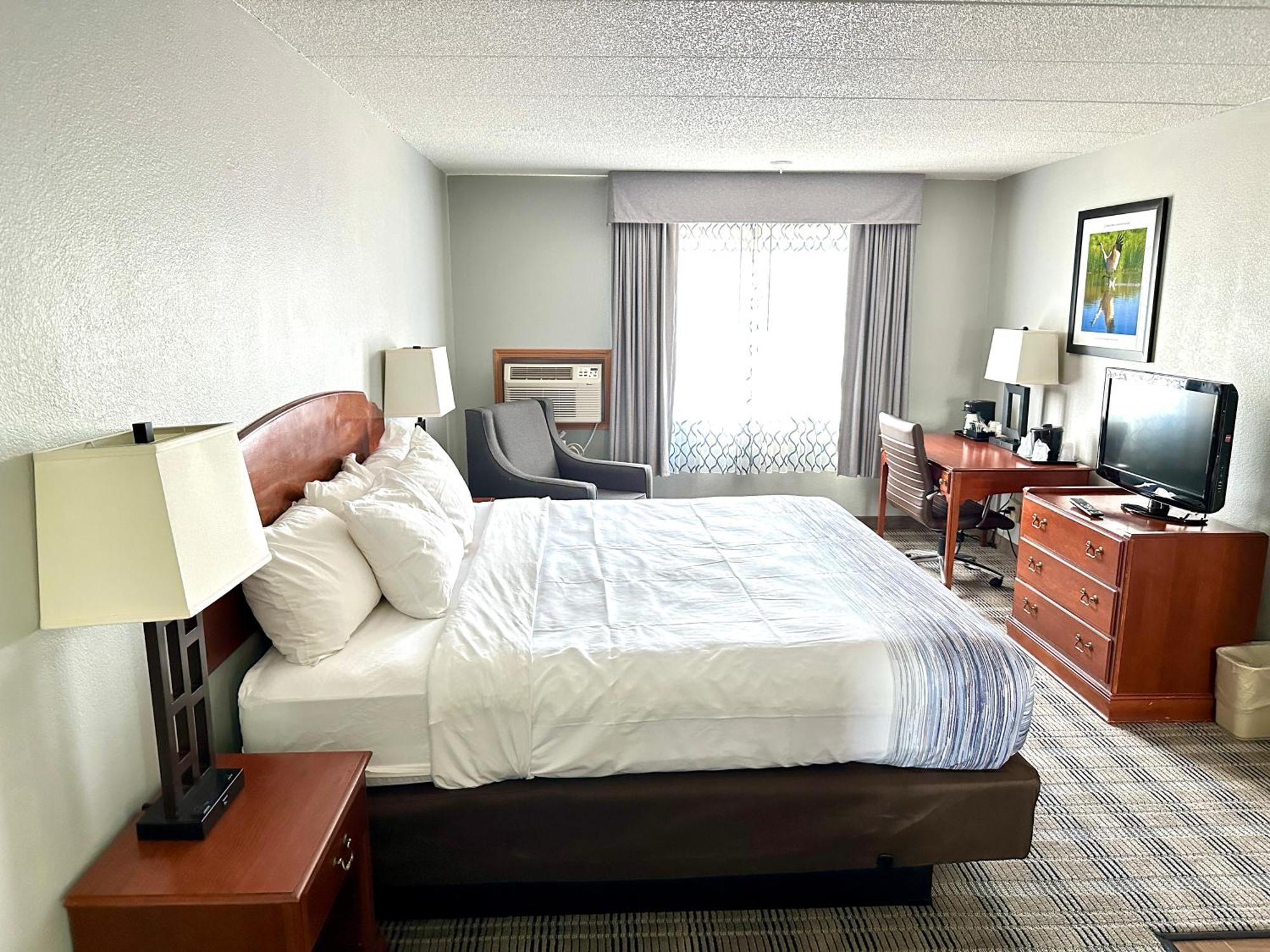 Americinn & Suites By Wyndham Baraboo Event Center Eksteriør bilde